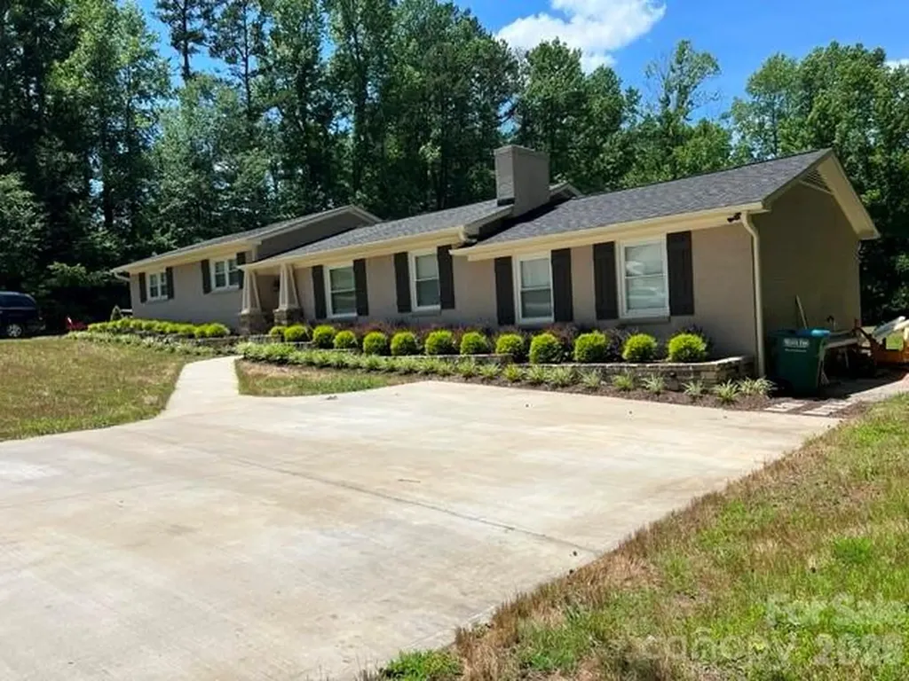 903 N 8th Street Bessemer City NC 28016