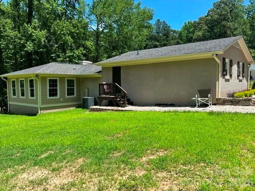903 N 8th Street Bessemer City NC 28016