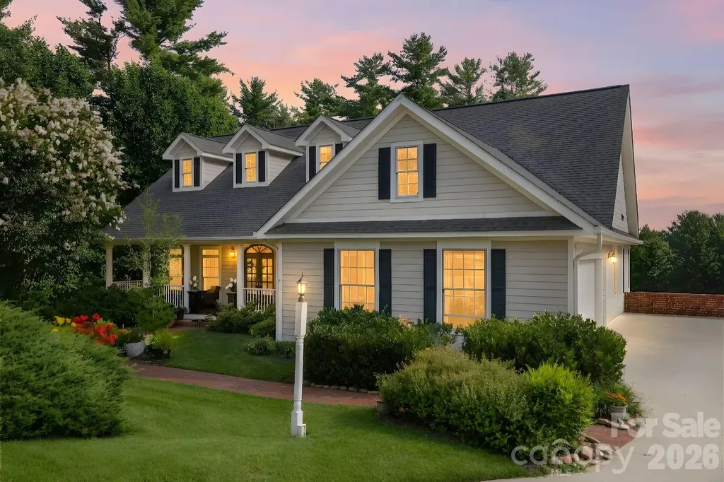 19 Thornapple Drive Hendersonville NC 28739
