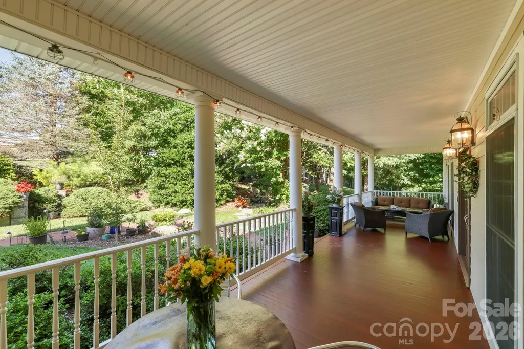 19 Thornapple Drive Hendersonville NC 28739