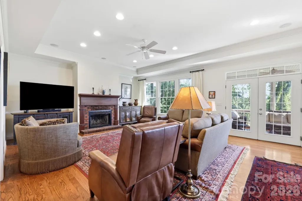 19 Thornapple Drive Hendersonville NC 28739