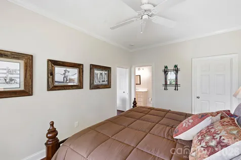 19 Thornapple Drive Hendersonville NC 28739