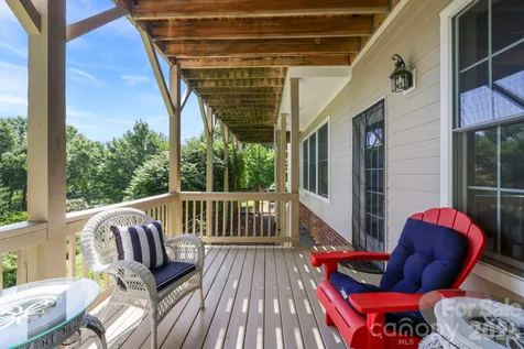 19 Thornapple Drive Hendersonville NC 28739