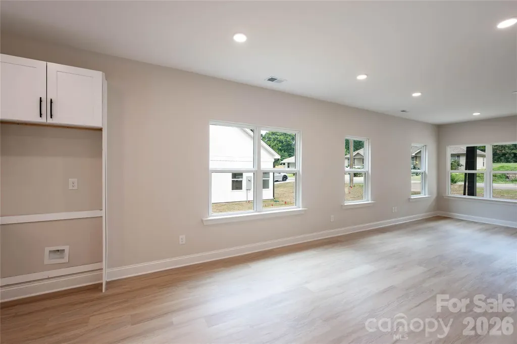 311 W Chestnut Street Stanley NC 28164