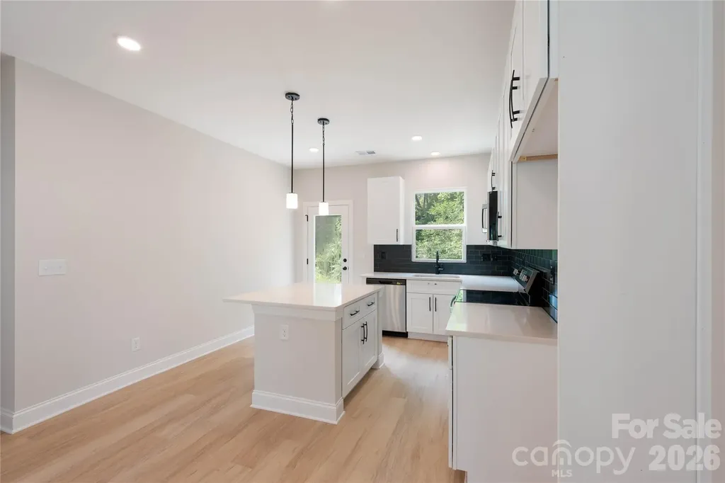 311 W Chestnut Street Stanley NC 28164