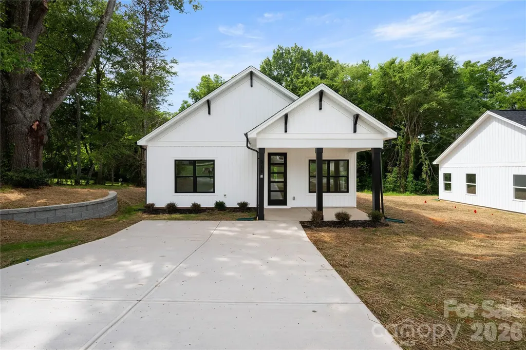 311 W Chestnut Street Stanley NC 28164