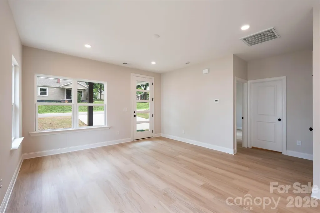 311 W Chestnut Street Stanley NC 28164