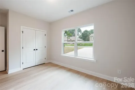 311 W Chestnut Street Stanley NC 28164