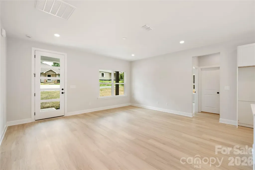 315 W Chestnut Street Stanley NC 28164