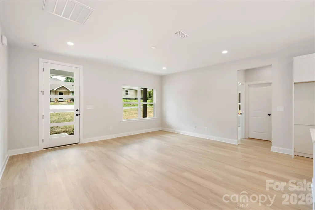 315 W Chestnut Street Stanley NC 28164