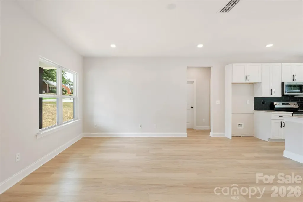 315 W Chestnut Street Stanley NC 28164