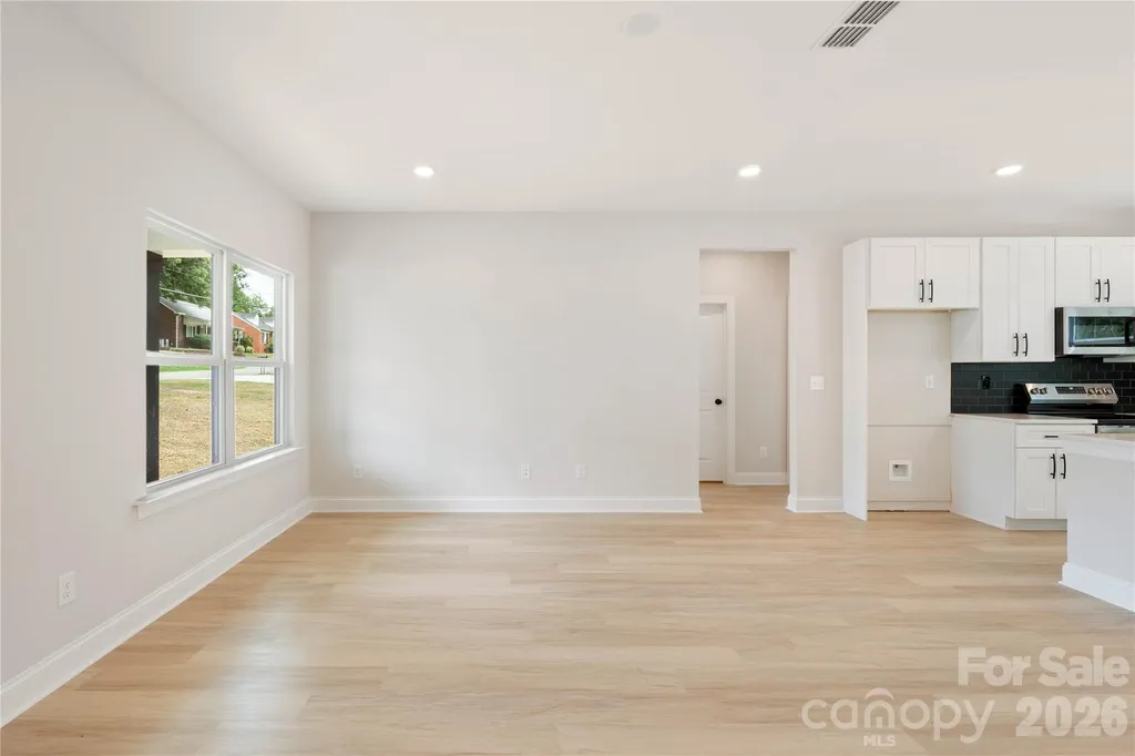 315 W Chestnut Street Stanley NC 28164