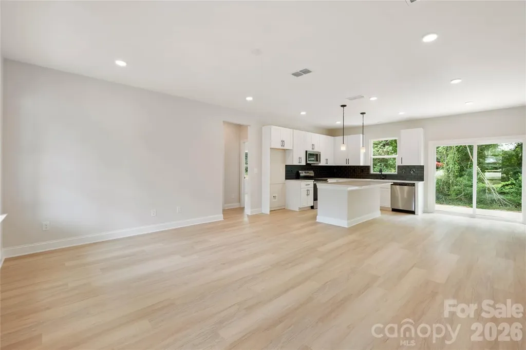 315 W Chestnut Street Stanley NC 28164