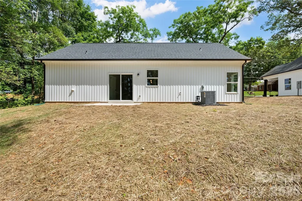 315 W Chestnut Street Stanley NC 28164