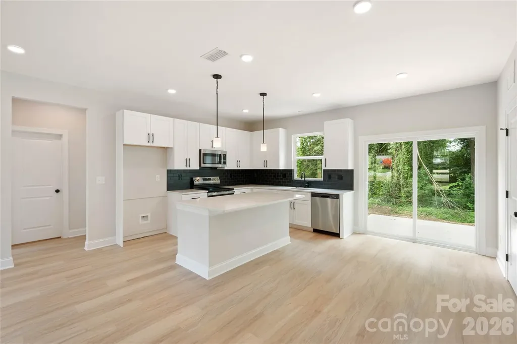 315 W Chestnut Street Stanley NC 28164