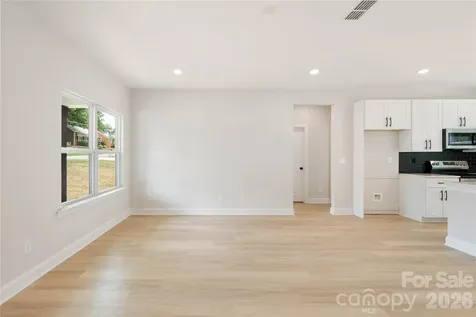 315 W Chestnut Street Stanley NC 28164