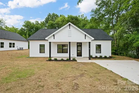 315 W Chestnut Street Stanley NC 28164
