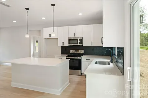 315 W Chestnut Street Stanley NC 28164