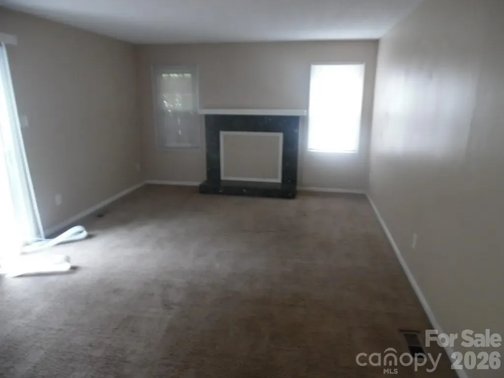 6311 Coach Hill Lane Charlotte NC 28212