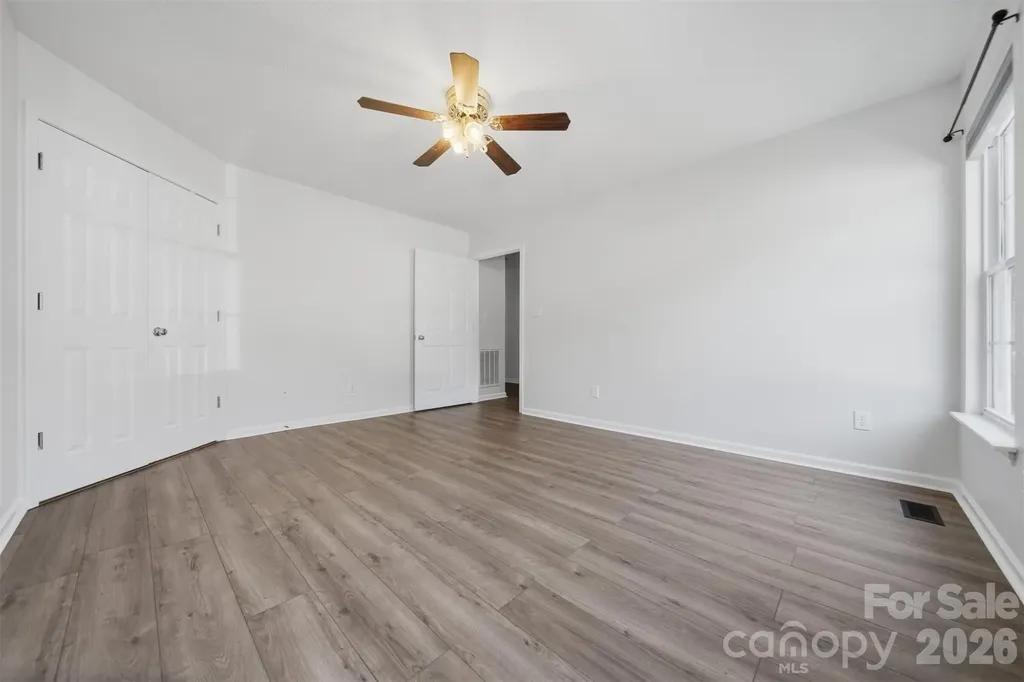 2436 29th Avenue Court NE Hickory NC 28601