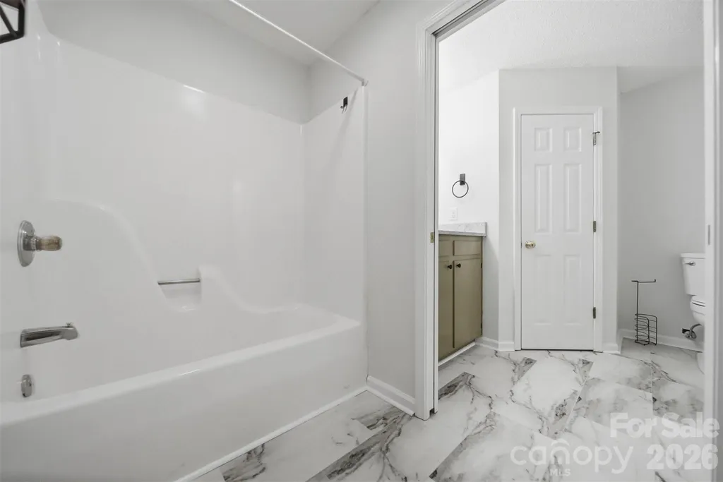 2436 29th Avenue Court NE Hickory NC 28601