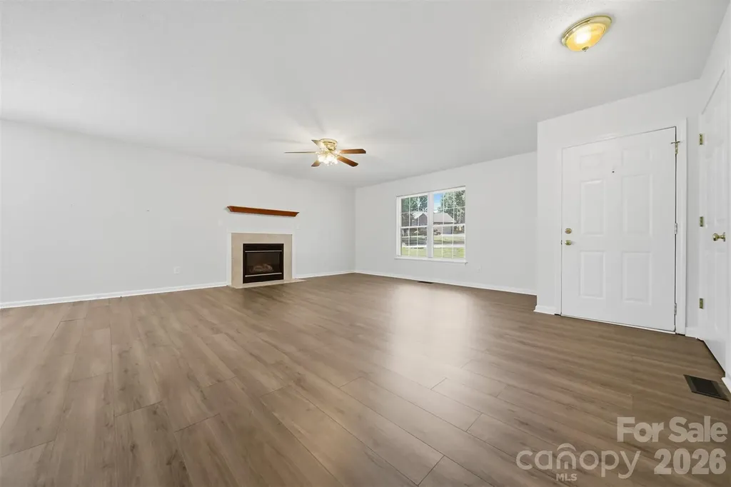2436 29th Avenue Court NE Hickory NC 28601