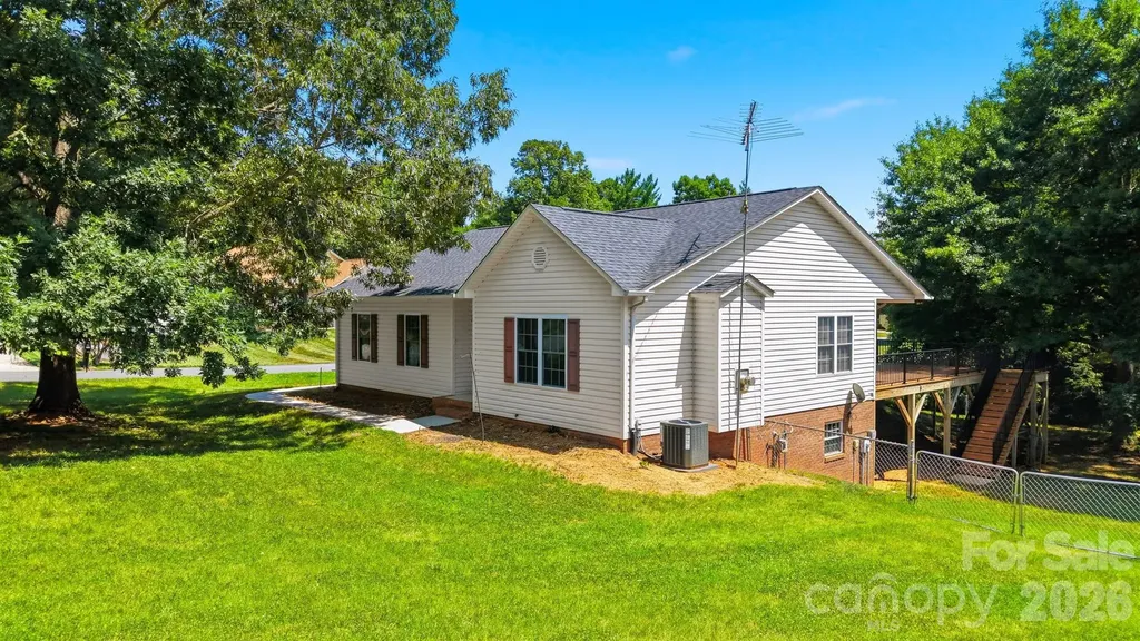 2436 29th Avenue Court NE Hickory NC 28601
