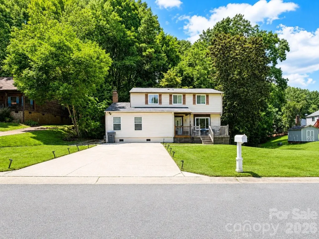 7329 Hounslow Lane Charlotte NC 28213