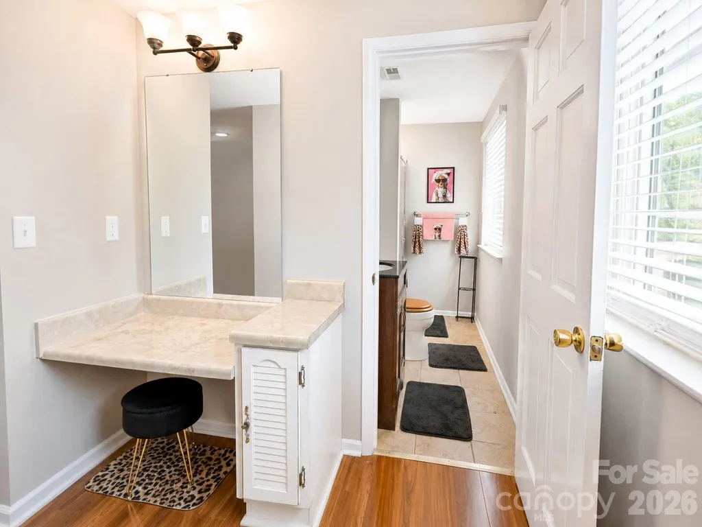 7329 Hounslow Lane Charlotte NC 28213