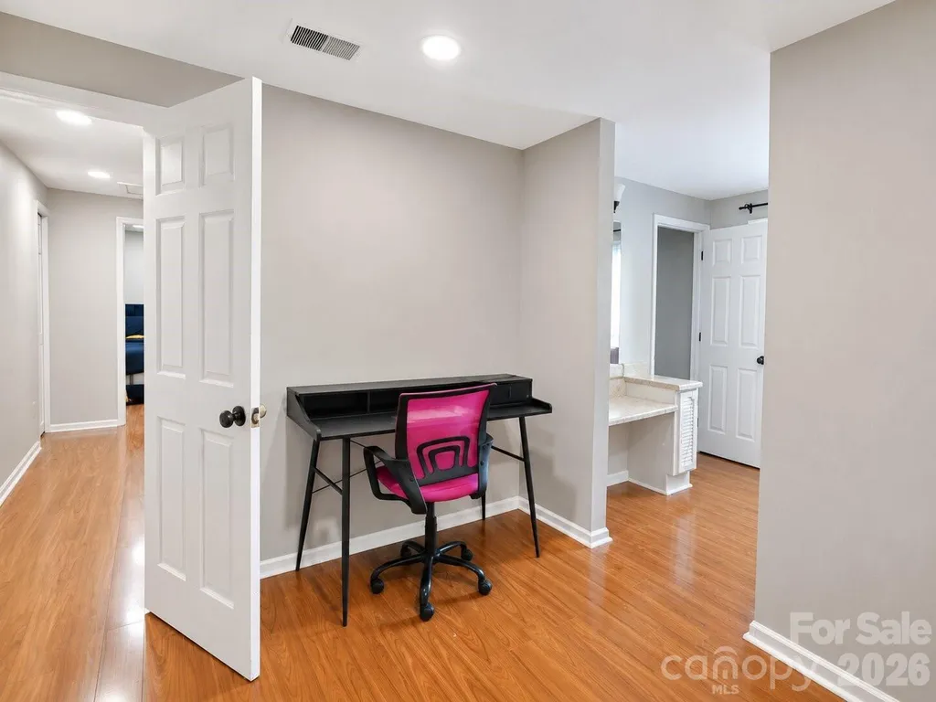 7329 Hounslow Lane Charlotte NC 28213