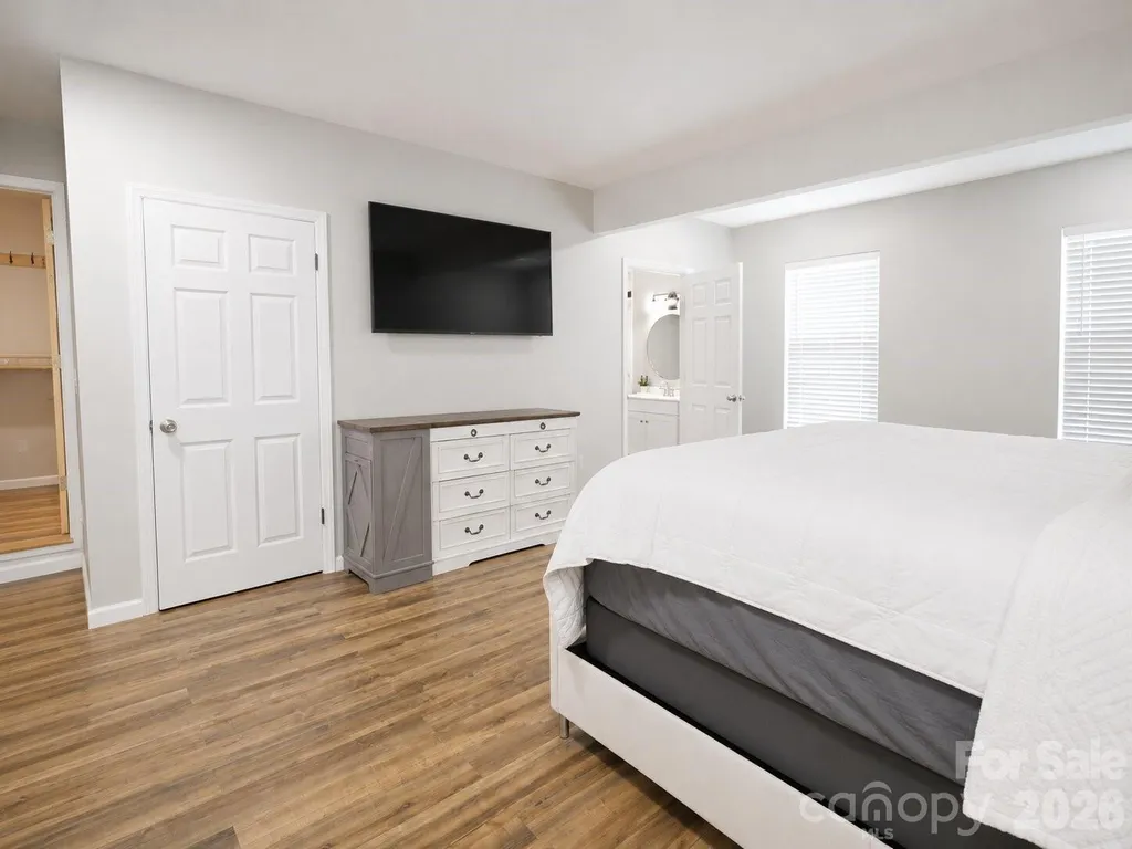 7329 Hounslow Lane Charlotte NC 28213