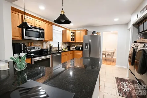 7329 Hounslow Lane Charlotte NC 28213
