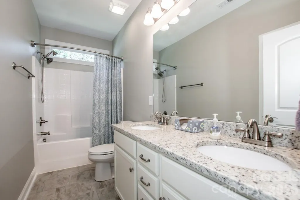 126 Bedford Lane Mooresville NC 28115