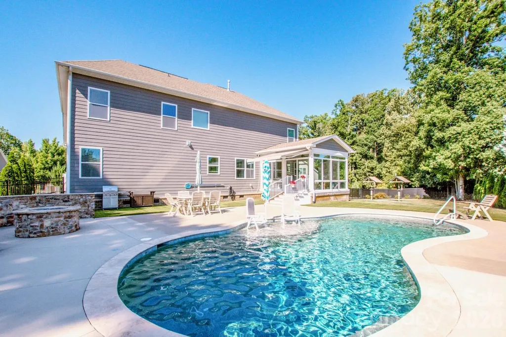 126 Bedford Lane Mooresville NC 28115