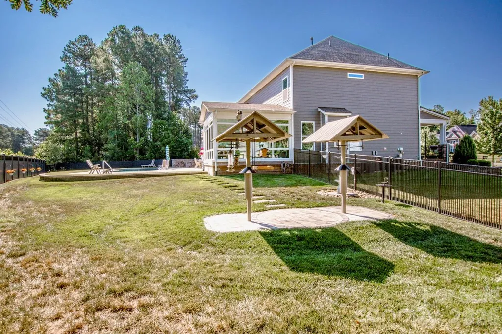 126 Bedford Lane Mooresville NC 28115