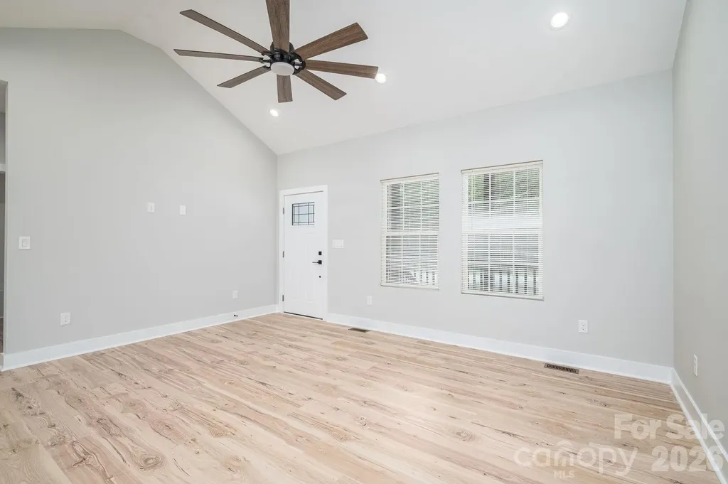 2474 Shoal Road Crouse NC 28033