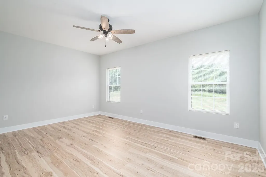 2474 Shoal Road Crouse NC 28033