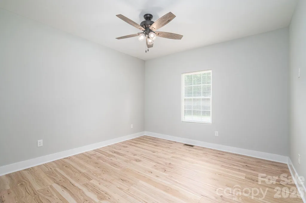 2474 Shoal Road Crouse NC 28033