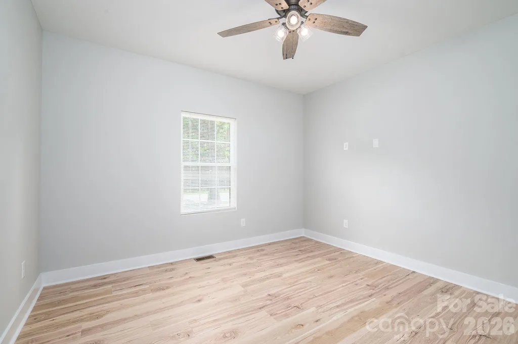 2474 Shoal Road Crouse NC 28033