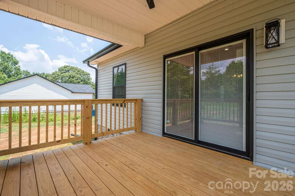 2474 Shoal Road Crouse NC 28033