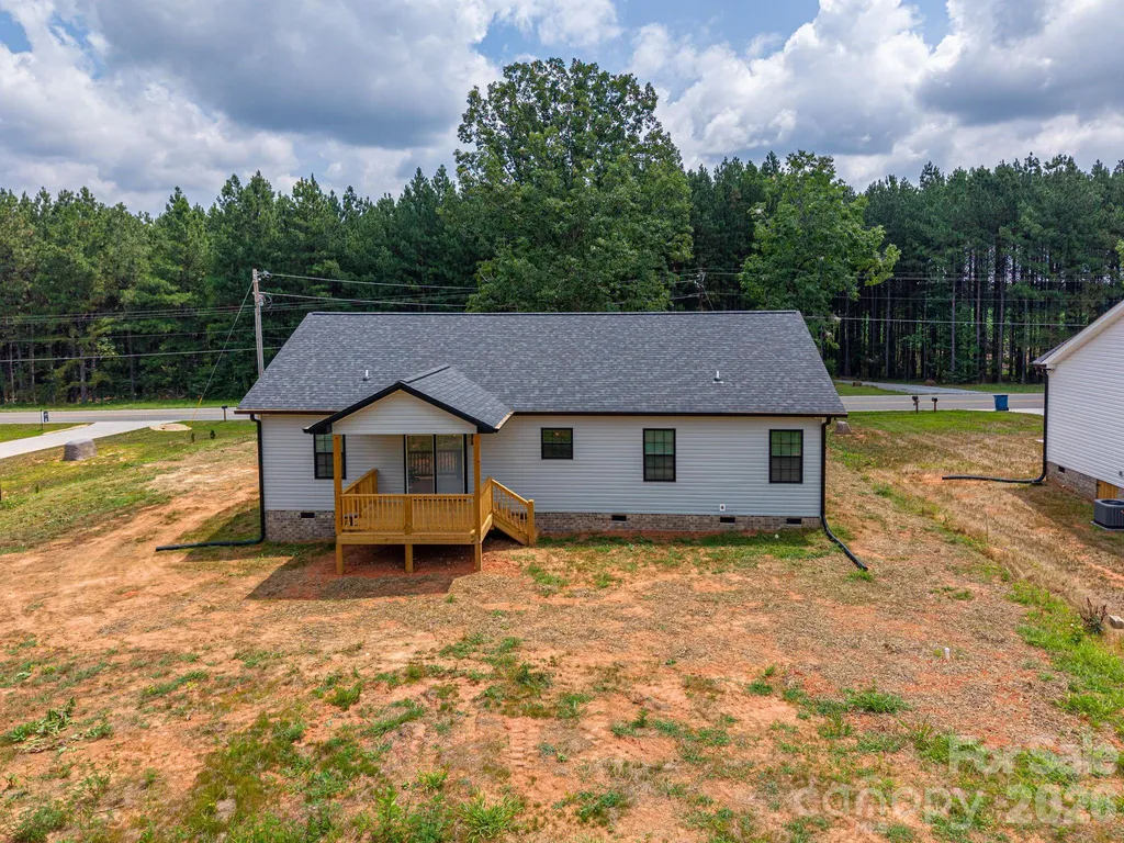 2474 Shoal Road Crouse NC 28033