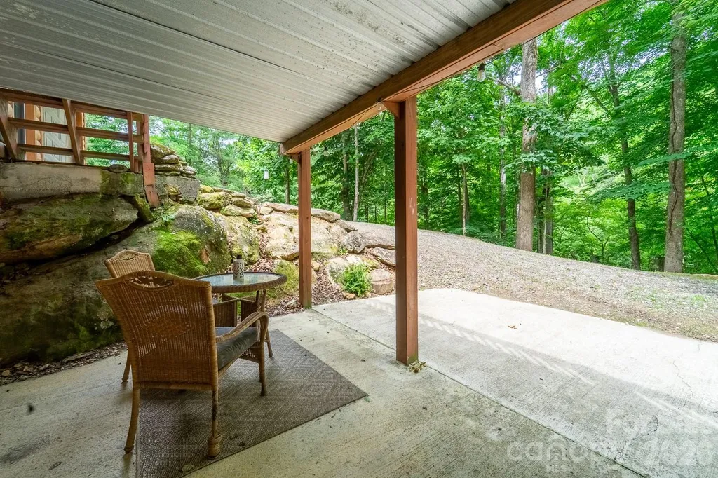 231 Cedar Creek Farm Road Tuckasegee NC 28783
