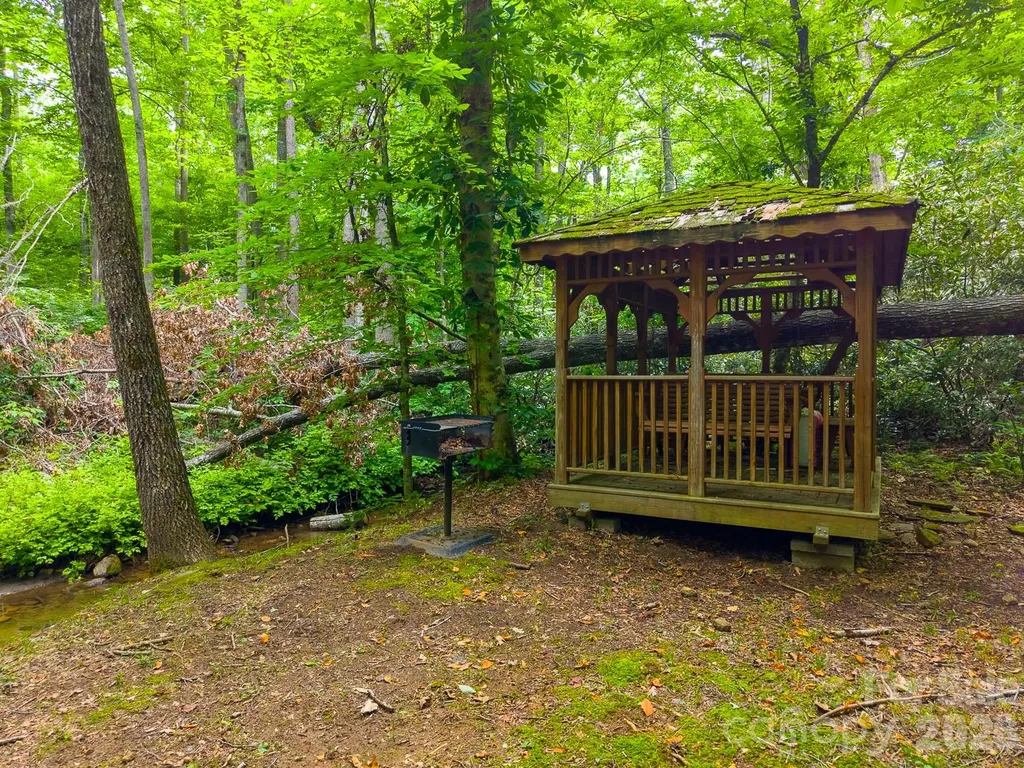 231 Cedar Creek Farm Road Tuckasegee NC 28783
