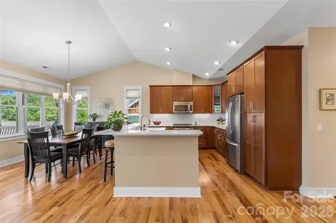 15 Craftsman View Drive Asheville NC 28804