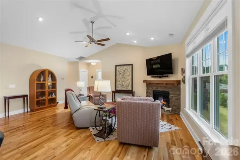 15 Craftsman View Drive Asheville NC 28804