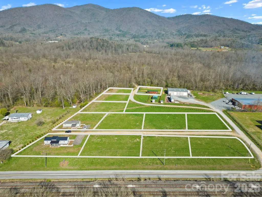 34 River Run Drive Marion NC 28752