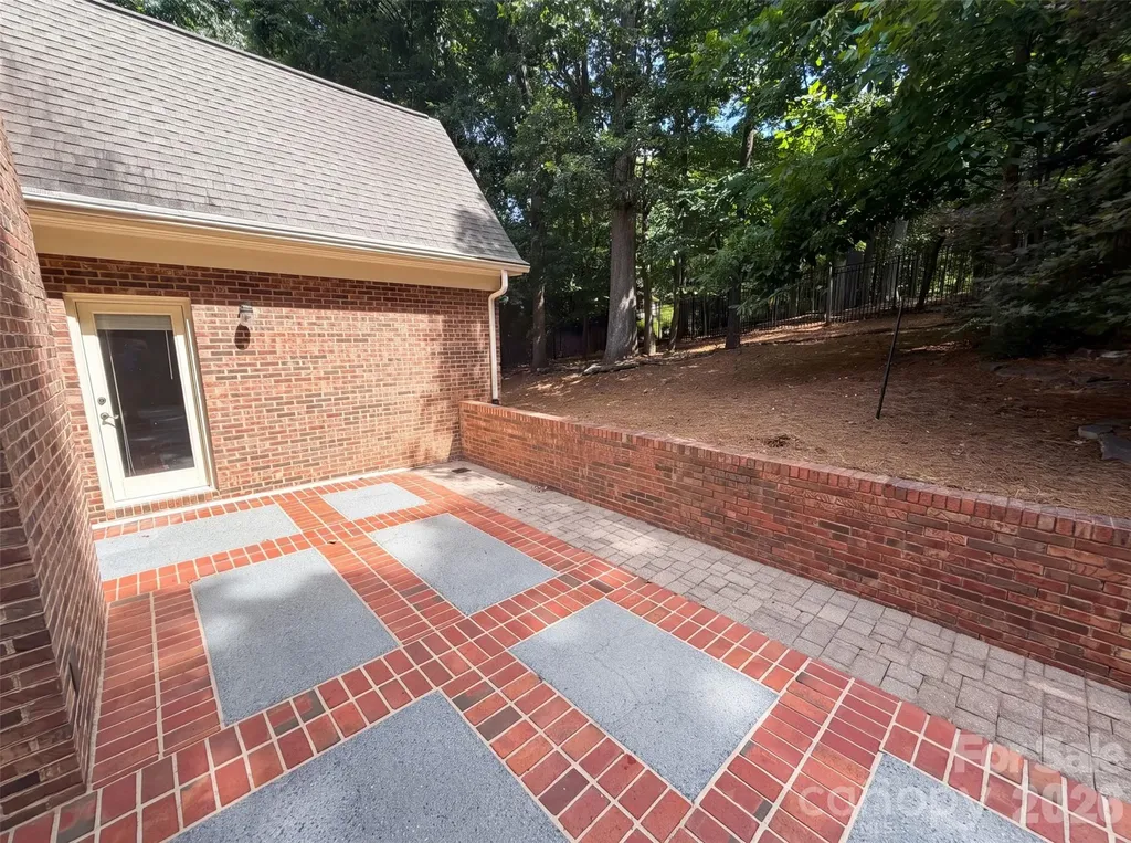 3711 Surry Ridge Court Charlotte NC 28210