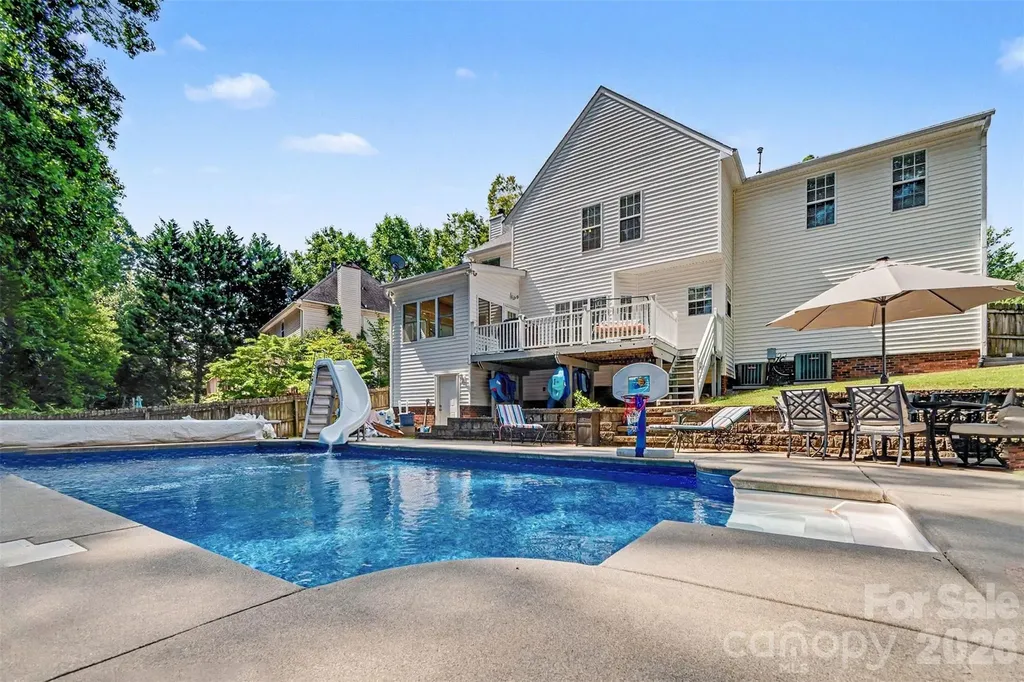 1421 Moonstone Drive Matthews NC 28105