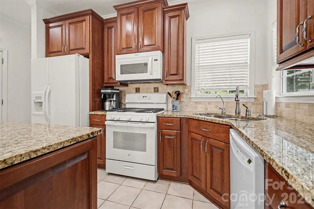 1421 Moonstone Drive Matthews NC 28105
