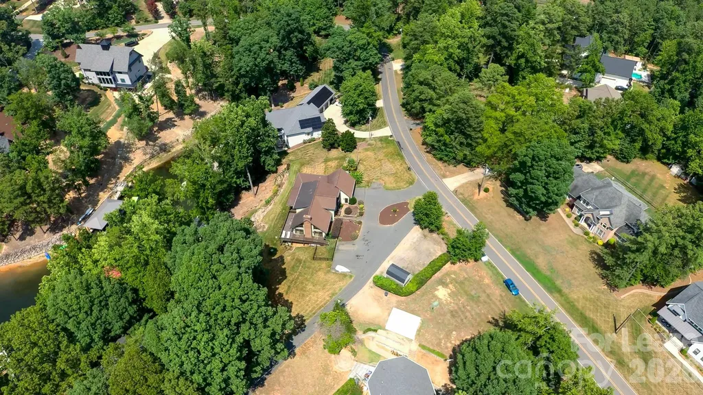 256 Greenbay Road Mooresville NC 28117